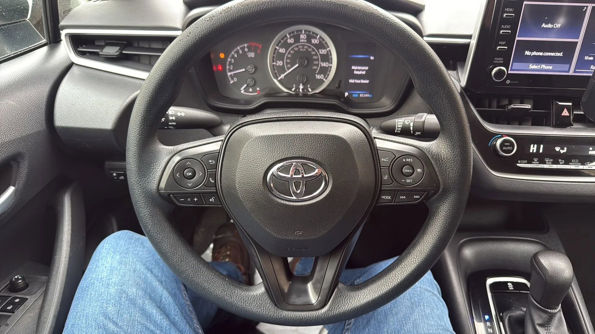 Used 2021 Toyota Corolla LE image 10