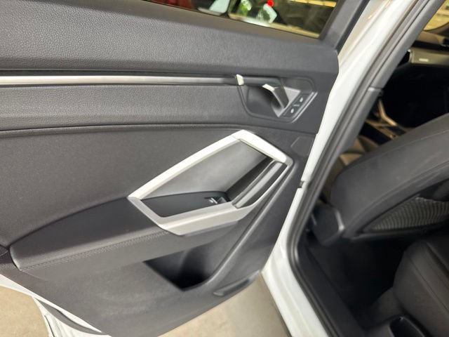 Used 2025 Audi Q3 2.0T Premium AWD/4WD image 24