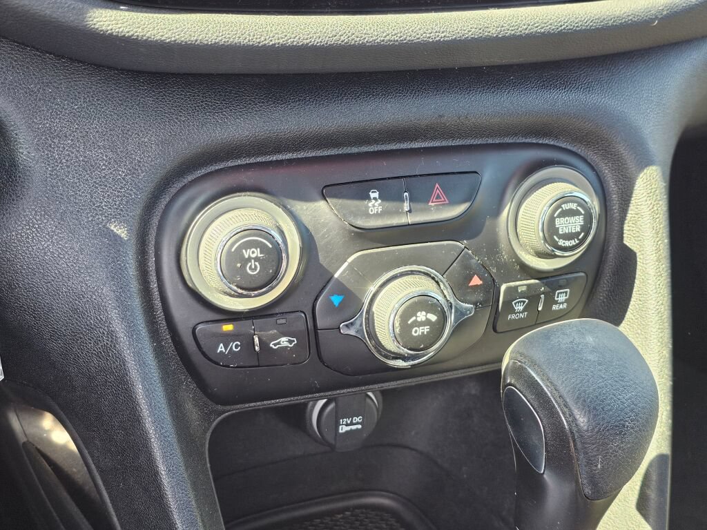 Used 2013 Dodge Dart Limited FWD image 33