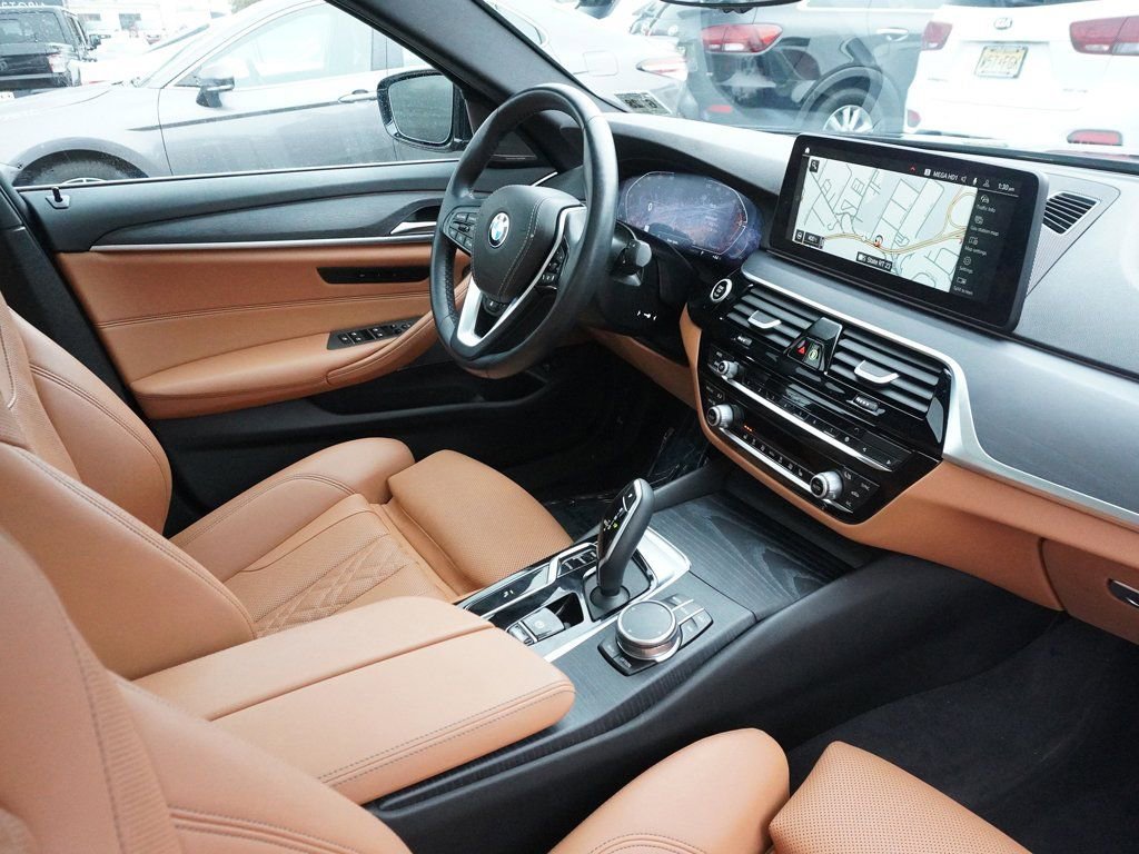 Used 2023 BMW 540i xDrive w/ Premium Package image 36