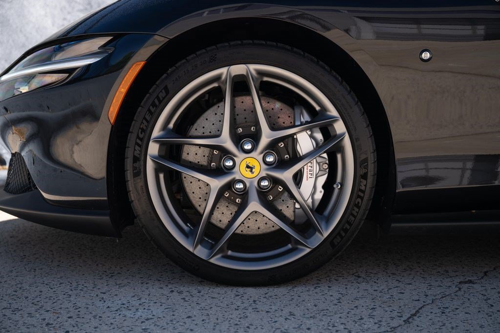 Used 2025 Ferrari Roma Spider RWD image 19