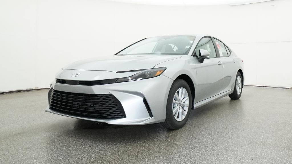 New 2026 Toyota Camry LE FWD image 32