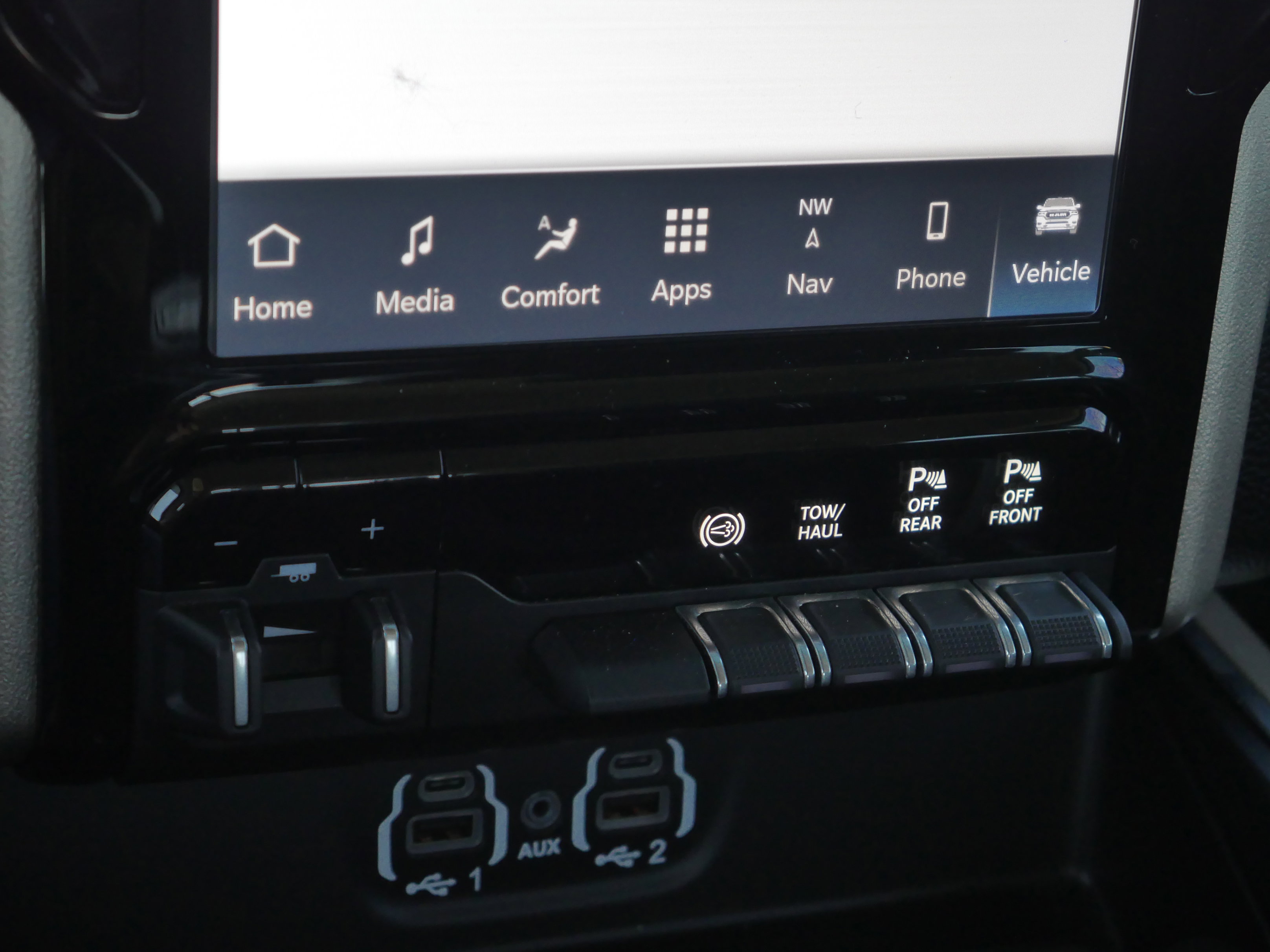 Used 2024 RAM 2500 Laramie image 16