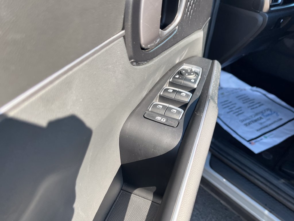 Used 2025 Kia Sorento S w/ Panoramic Sunroof Package FWD image 10