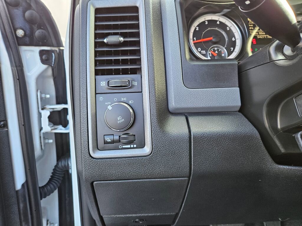 Used 2017 RAM 1500 Express w/ Express Value Package AWD/4WD image 22