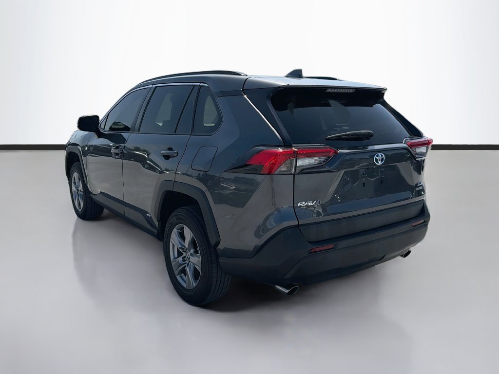Used 2023 Toyota RAV4 XLE AWD/4WD image 5