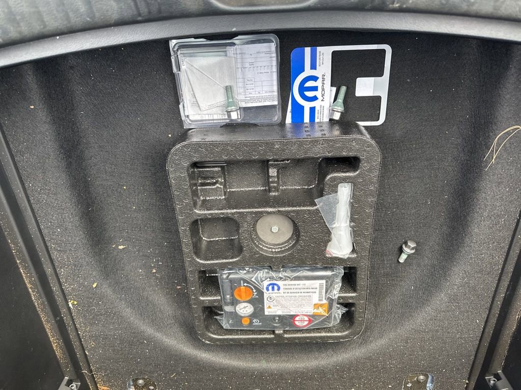 Used 2023 Jeep Compass Limited w/ Elite Group image 10