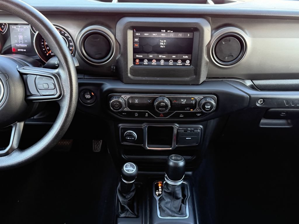 Used 2022 Jeep Wrangler Unlimited Sport AWD/4WD image 15