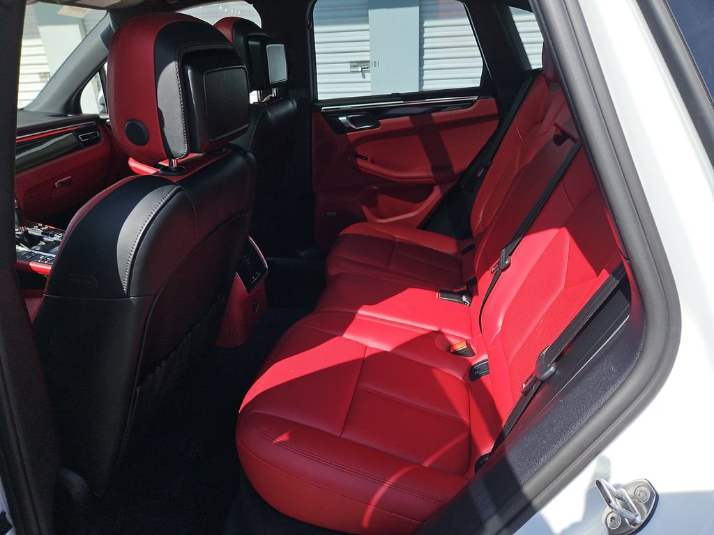 Used 2020 Porsche Macan GTS AWD/4WD image 36