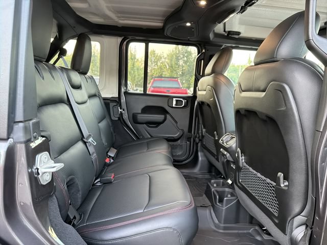 Used 2025 Jeep Wrangler Unlimited Rubicon AWD/4WD image 15