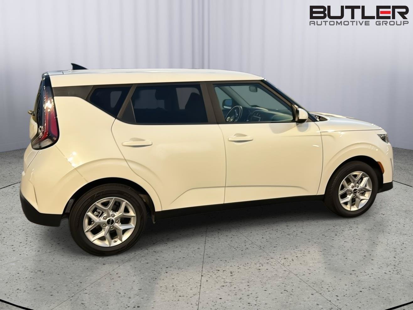 Used 2024 Kia Soul LX w/ Option Group 015 FWD image 7