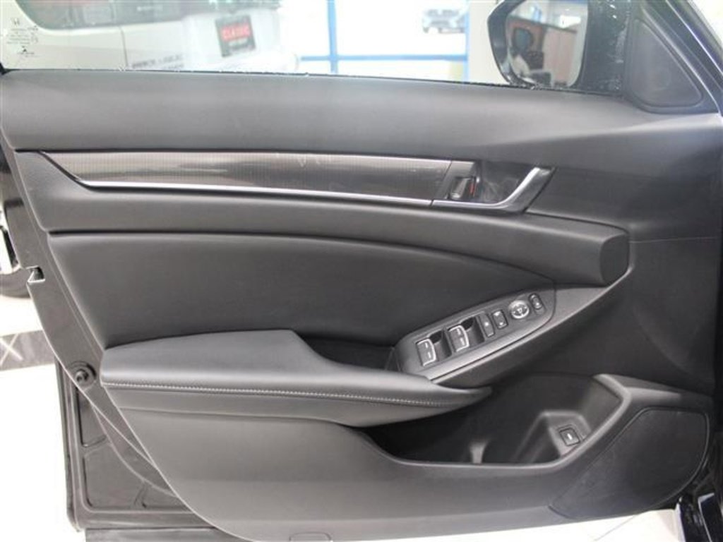 Certified 2022 Honda Accord Sport image 15