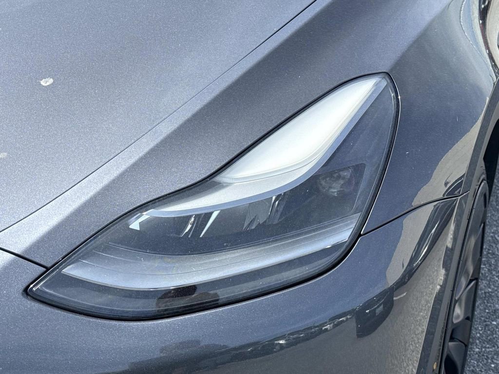 Used 2022 Tesla Model Y Performance AWD/4WD image 8