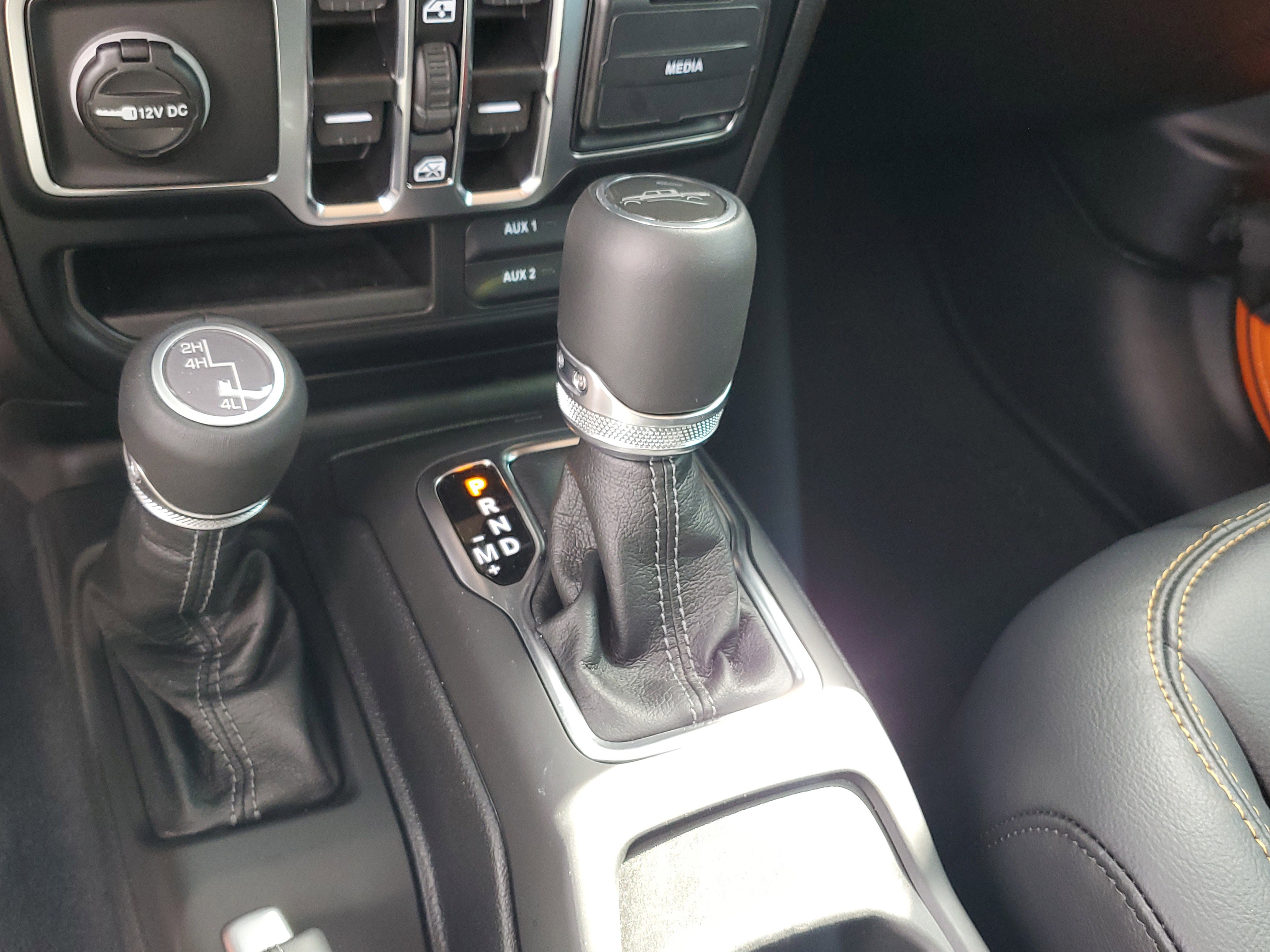 Used 2025 Jeep Gladiator Sport image 26