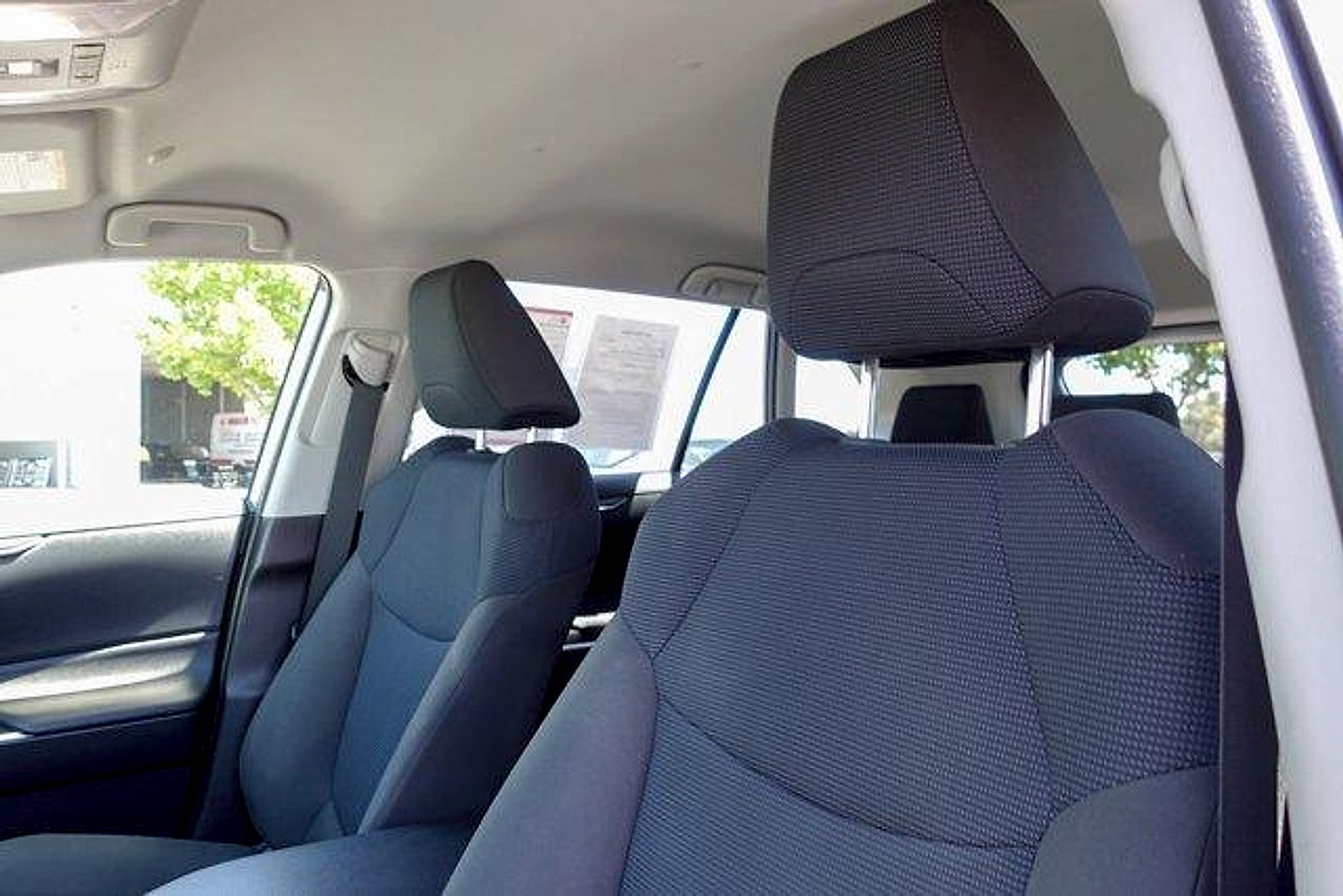 Used 2023 Toyota RAV4 LE AWD/4WD image 11