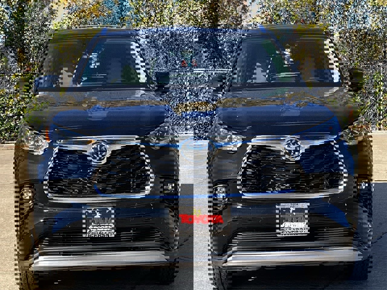 Used 2024 Toyota Highlander Platinum image 7