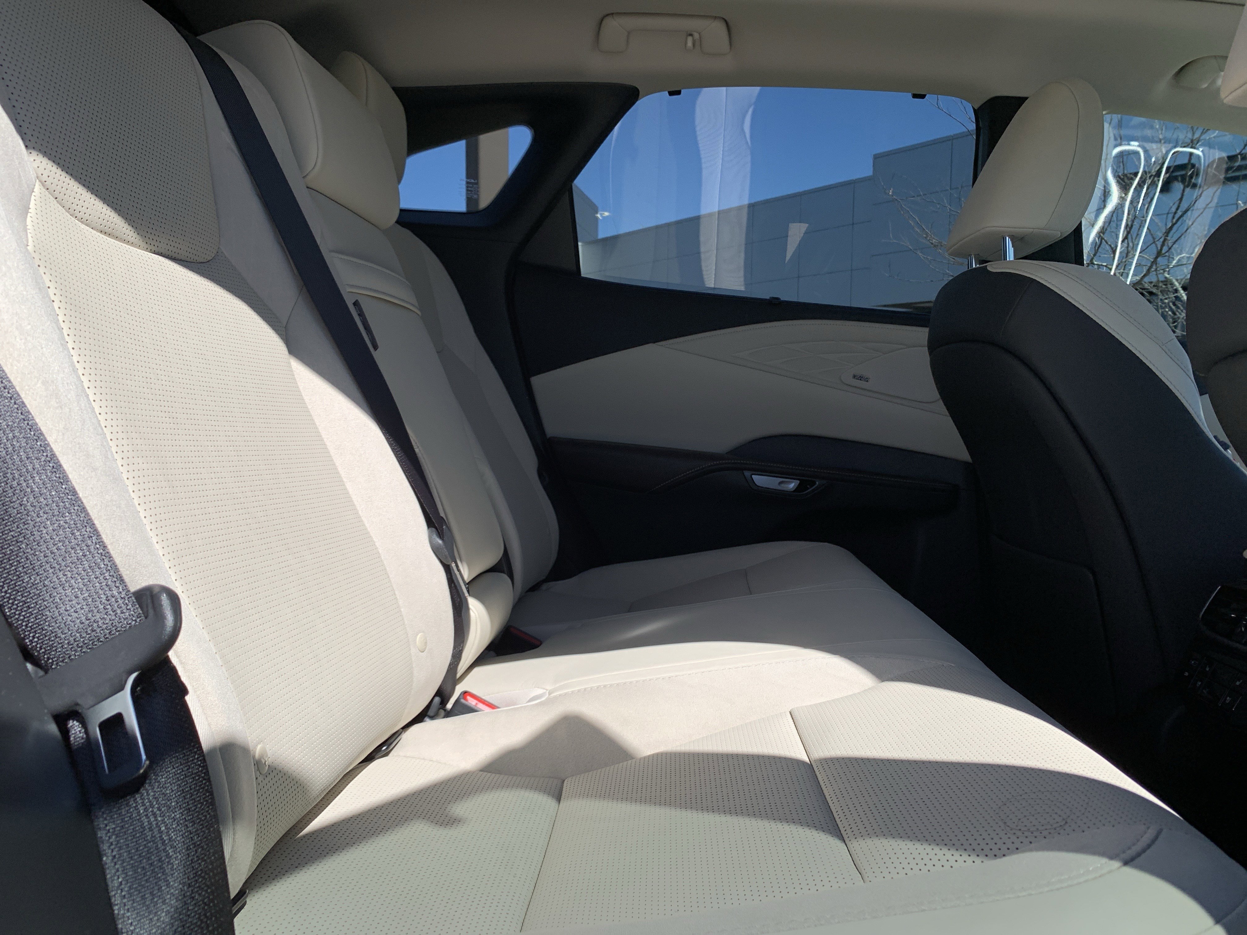 Used 2025 Lexus RX 450h 450h+ Luxury w/ Convenience Package image 33