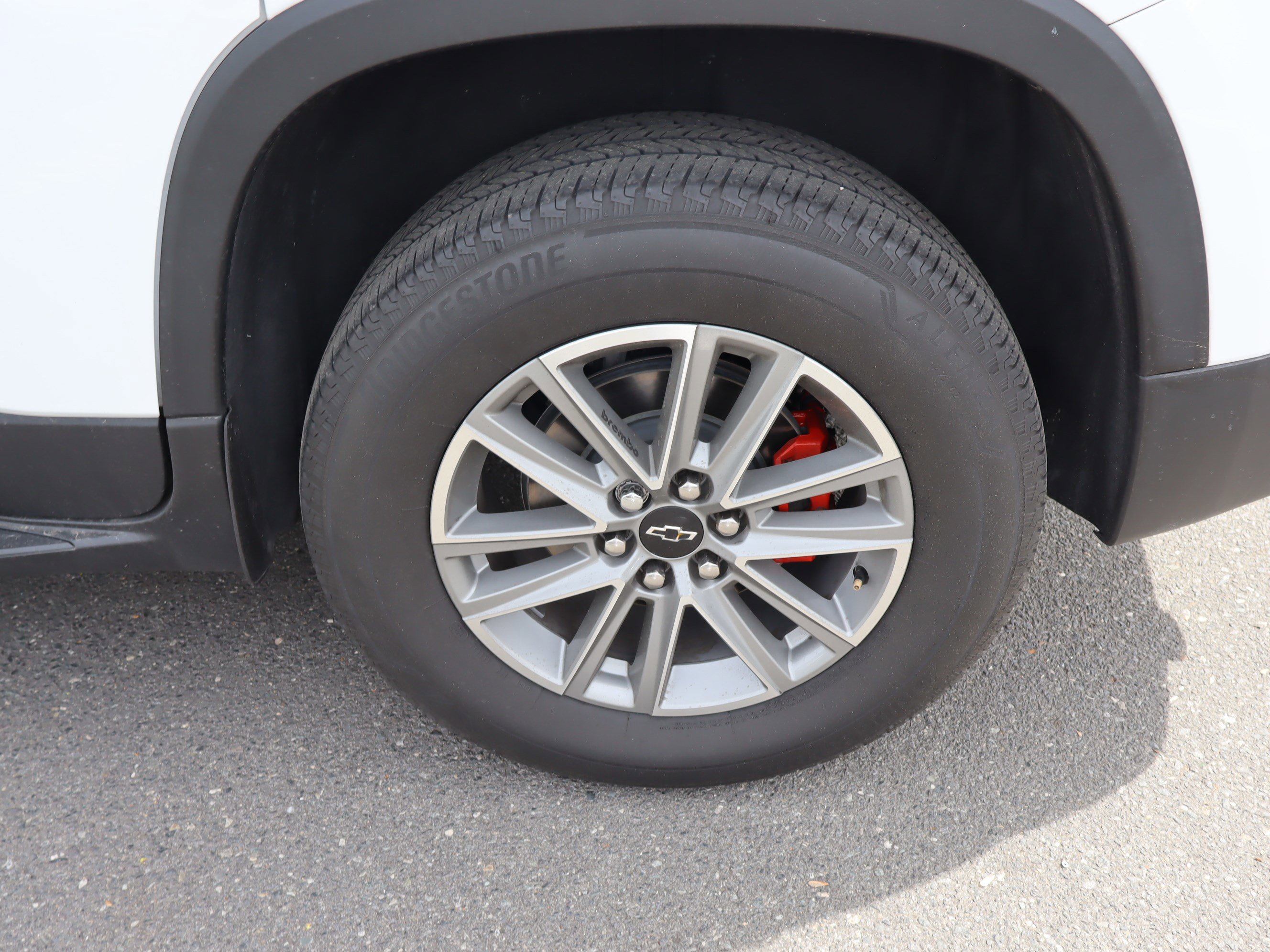 Used 2022 Chevrolet Traverse LT FWD image 44