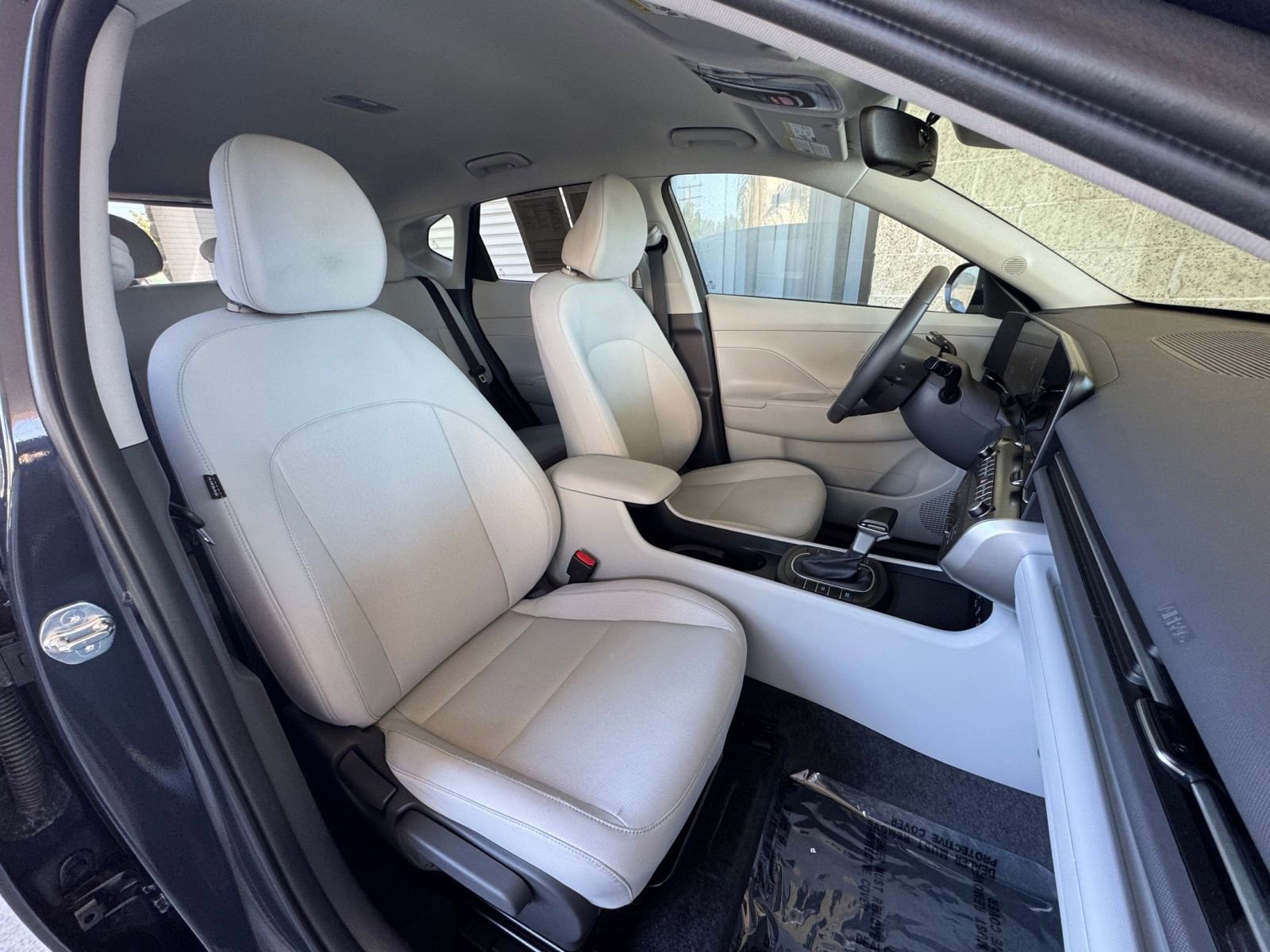 Used 2025 Hyundai Kona SEL image 37