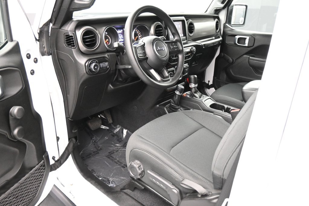 Used 2022 Jeep Wrangler Unlimited Sport AWD/4WD image 2