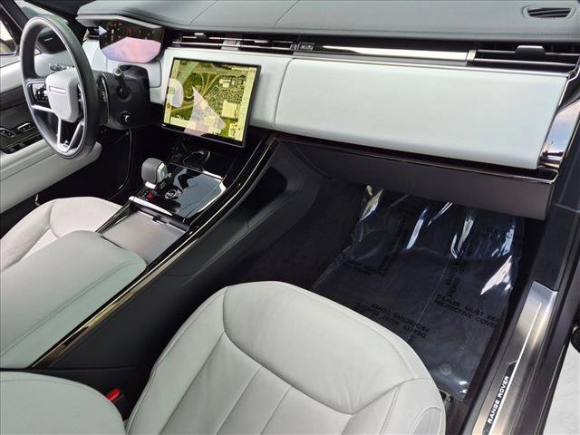 Used 2025 Land Rover Range Rover Sport AWD/4WD image 22