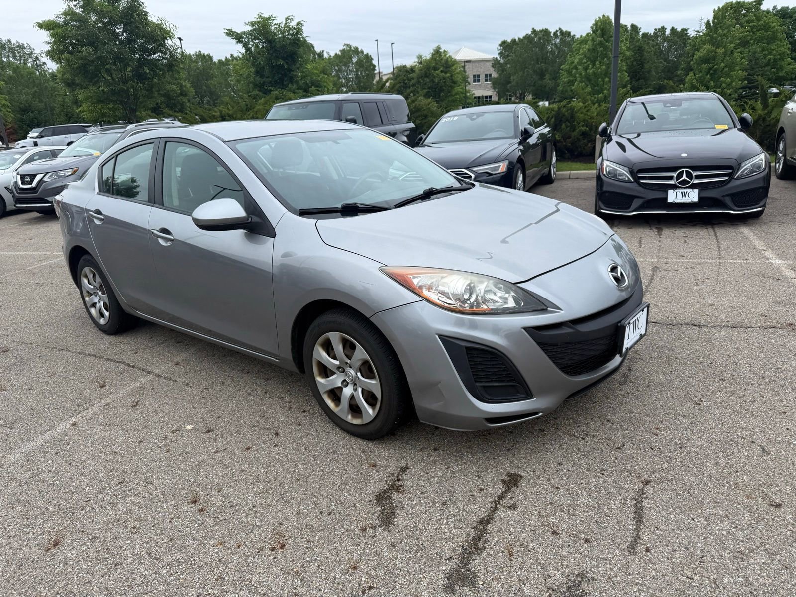 Used 2011 MAZDA MAZDA3 i Sport FWD image 3