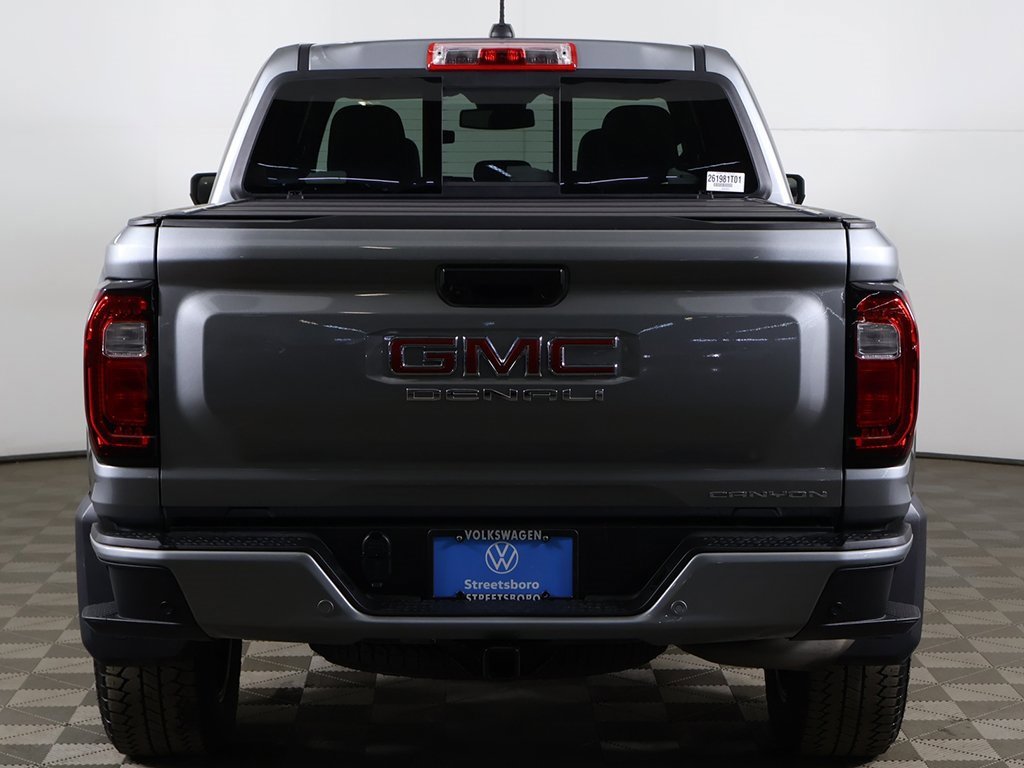Used 2023 GMC Canyon Denali image 16