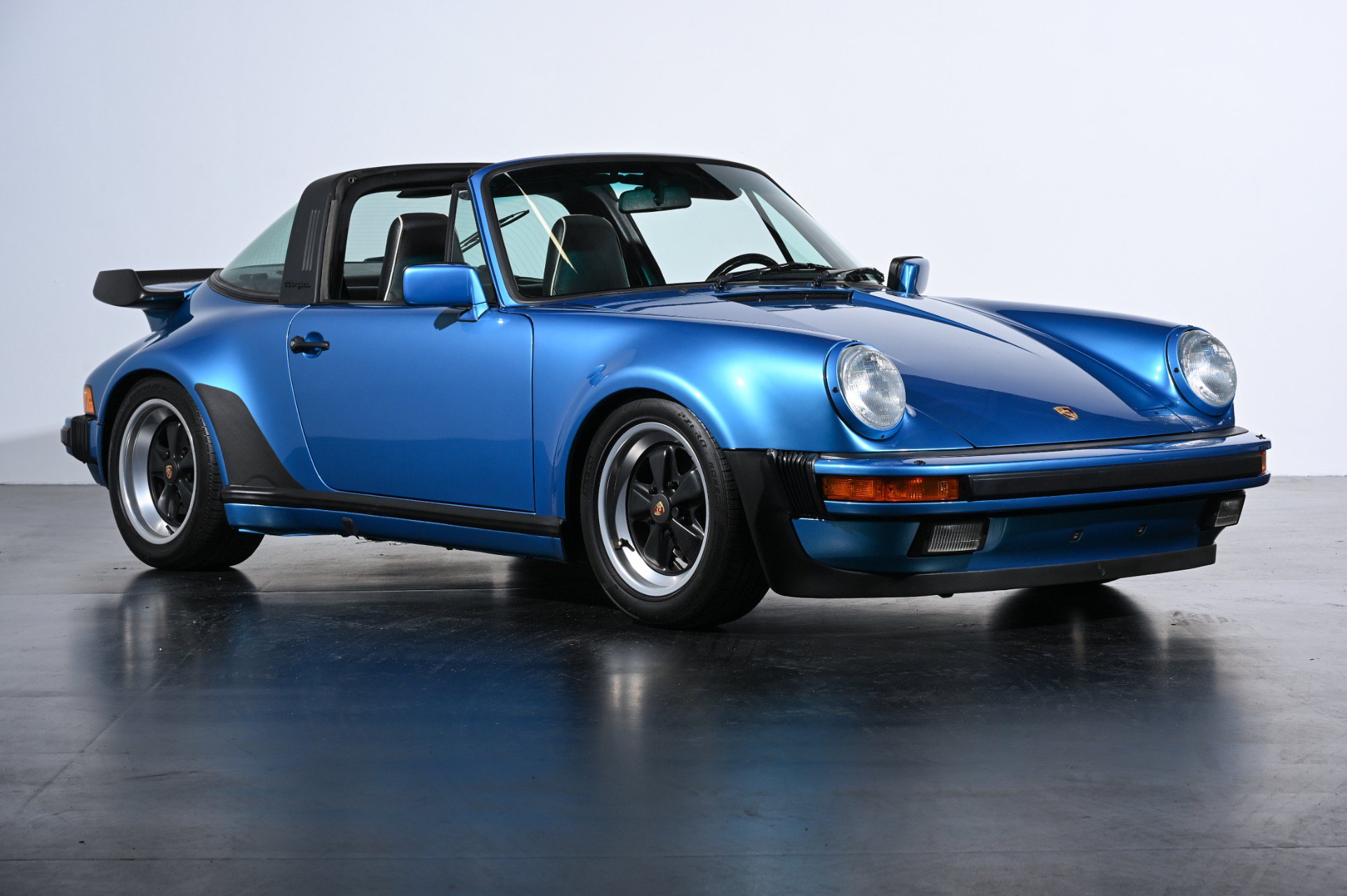 Used 1989 Porsche 911 Targa RWD image 7