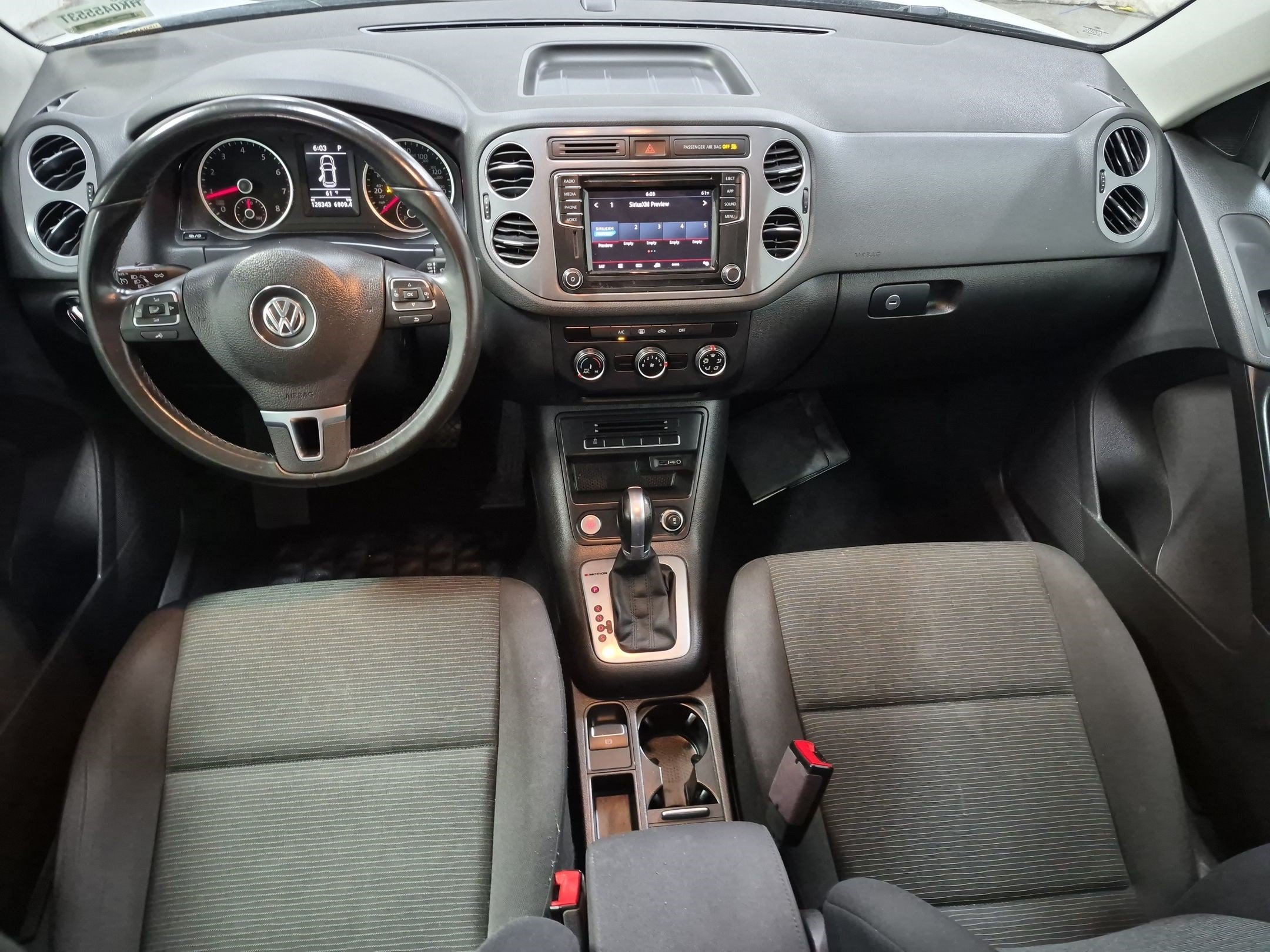 Used 2017 Volkswagen Tiguan Limited w/ Premium Package AWD/4WD image 30
