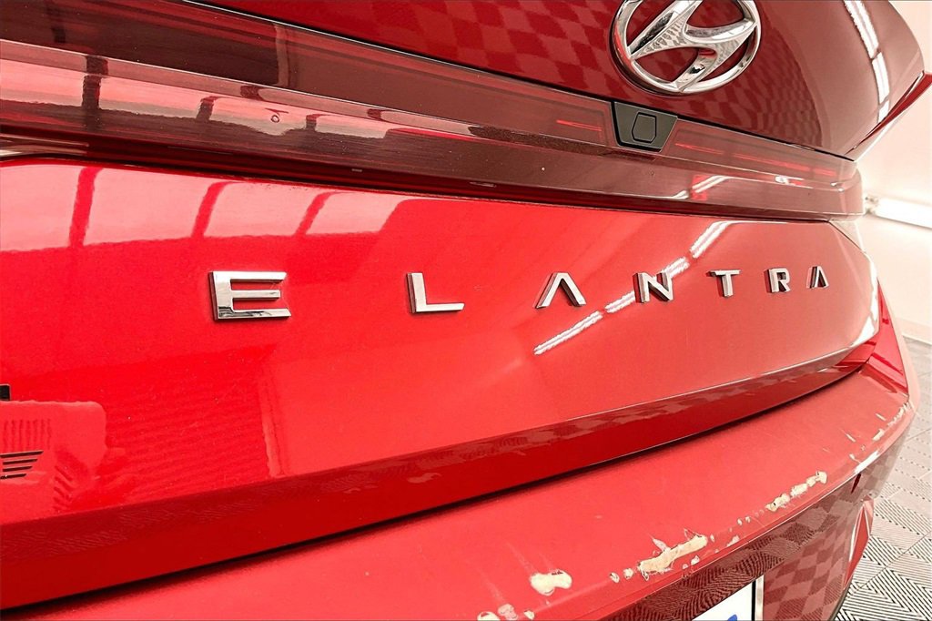 Used 2023 Hyundai Elantra SEL image 8