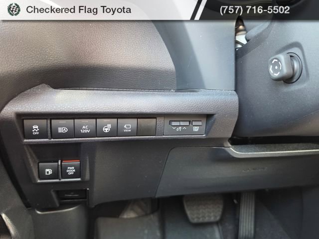 Used 2025 Toyota Sienna Platinum image 12