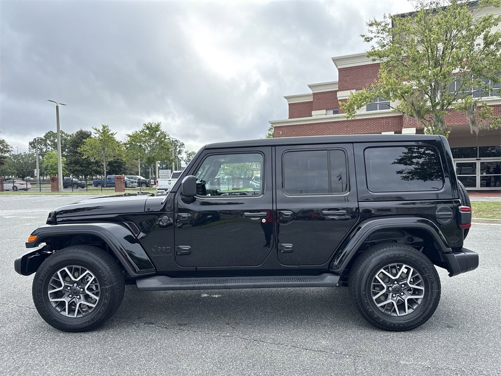 New 2025 Jeep Wrangler Sahara image 6