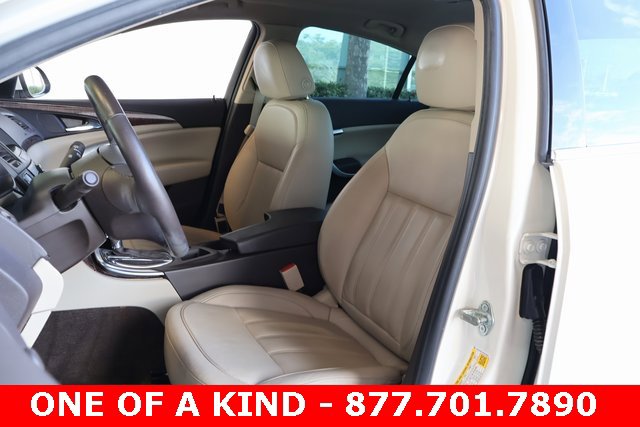 Used 2013 Buick Regal Premium image 12