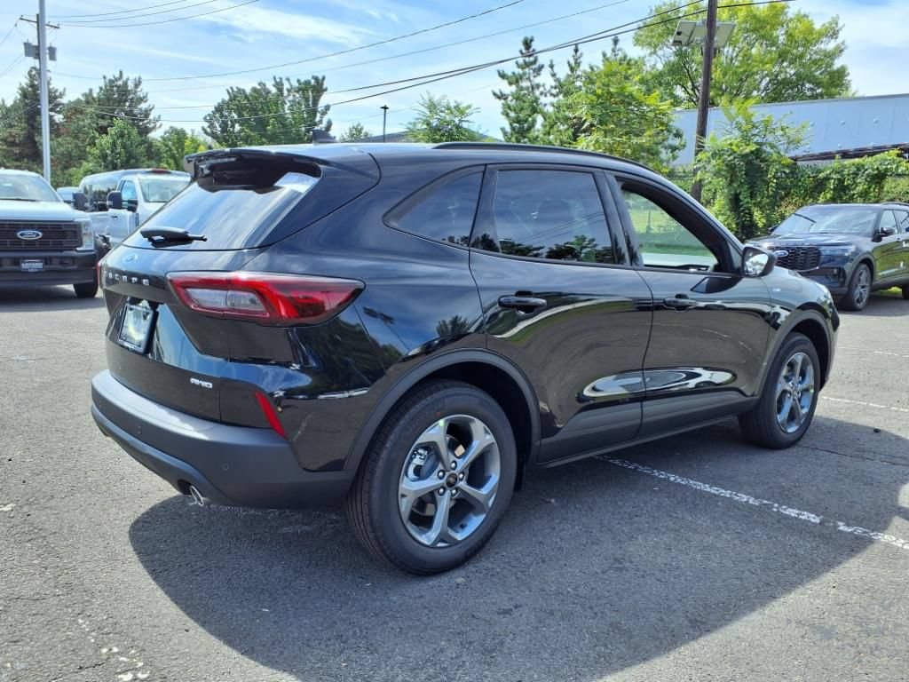 New 2025 Ford Escape ST-Line w/ Tech Pack #1 AWD/4WD image 2