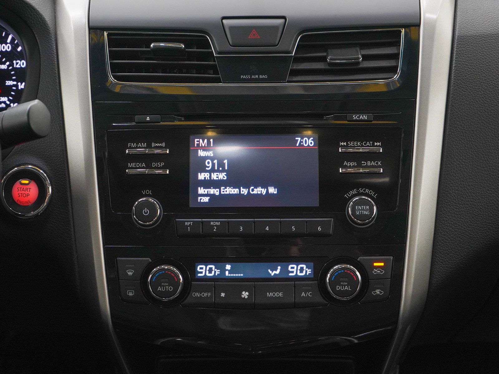 Used 2014 Nissan Altima 2.5 SL w/ Moonroof Package FWD image 15