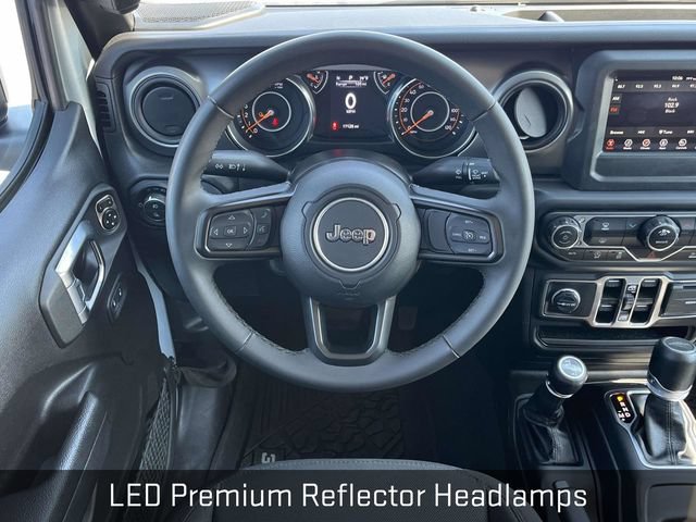 Used 2023 Jeep Gladiator Sport AWD/4WD image 17