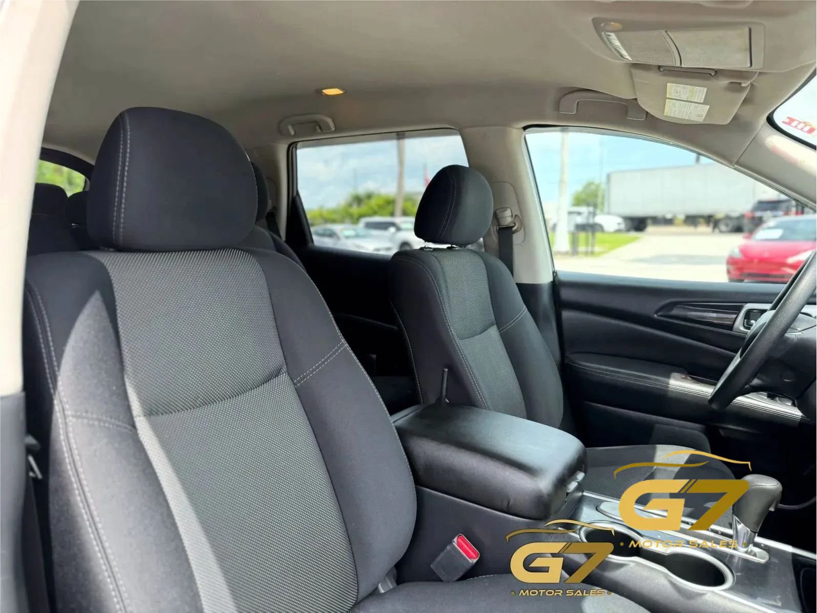 Used 2019 Nissan Pathfinder S FWD image 11