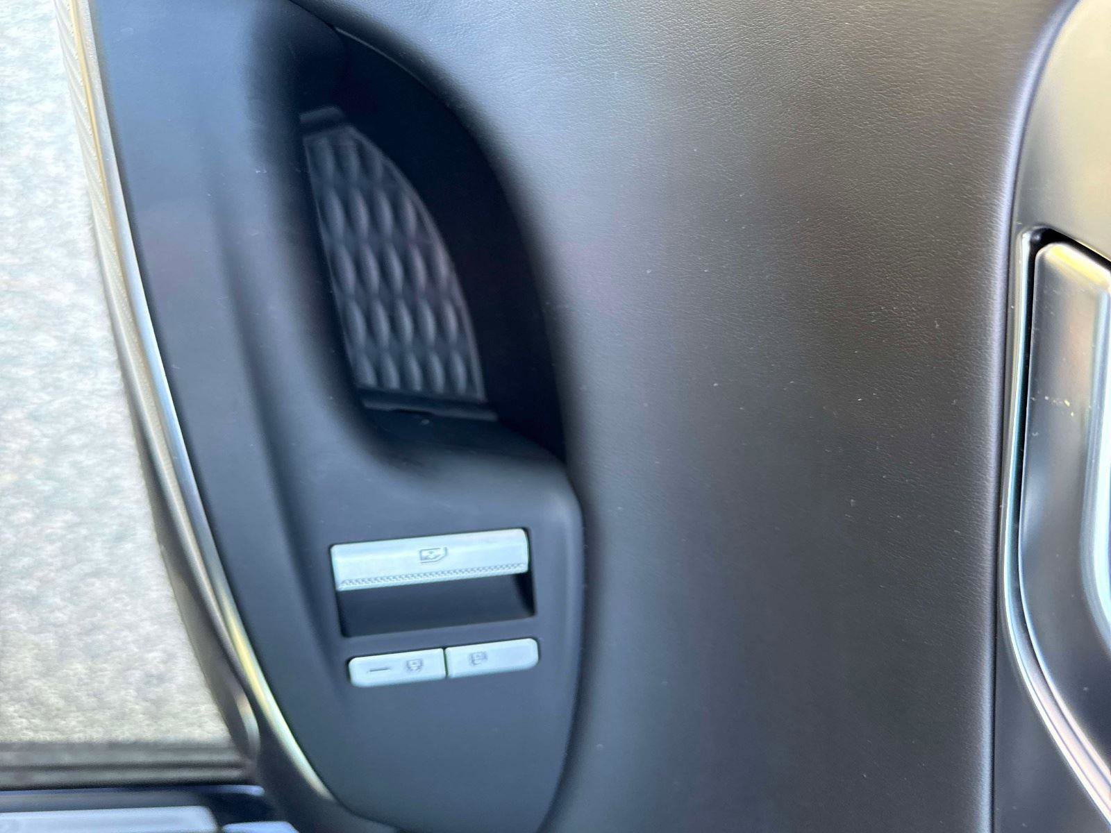 Used 2024 Genesis GV70 3.5T Sport image 12