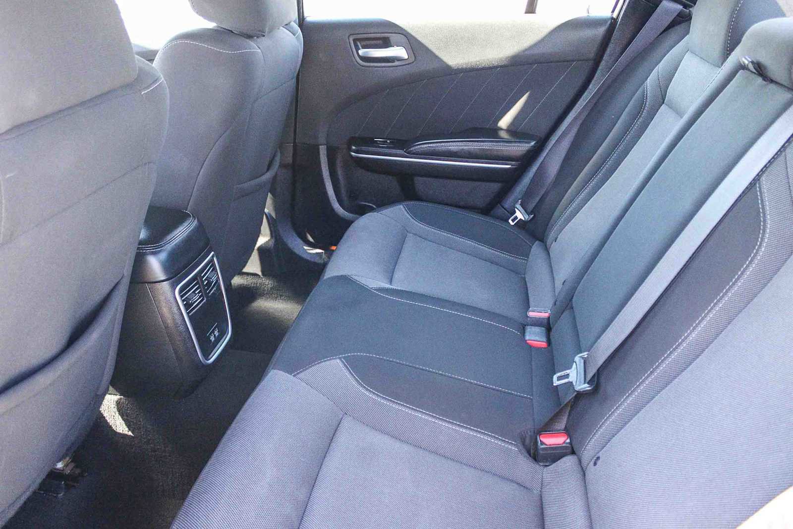 Used 2022 Dodge Charger SXT image 16