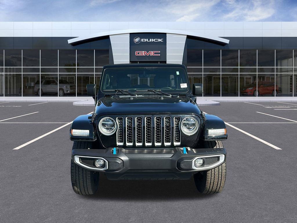 Used 2022 Jeep Wrangler Unlimited Sahara w/ Cold Weather Group image 8