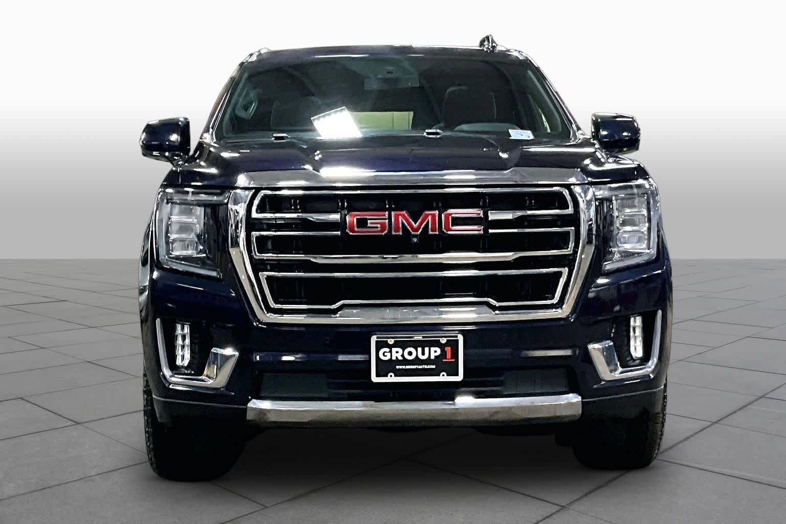 Used 2021 GMC Yukon SLT w/ SLT Premium Package AWD/4WD image 4