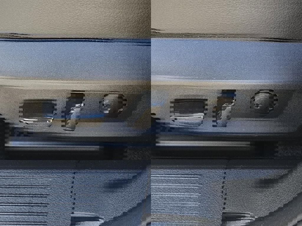 Used 2023 Nissan Rogue SL w/ SL Premium Package image 26