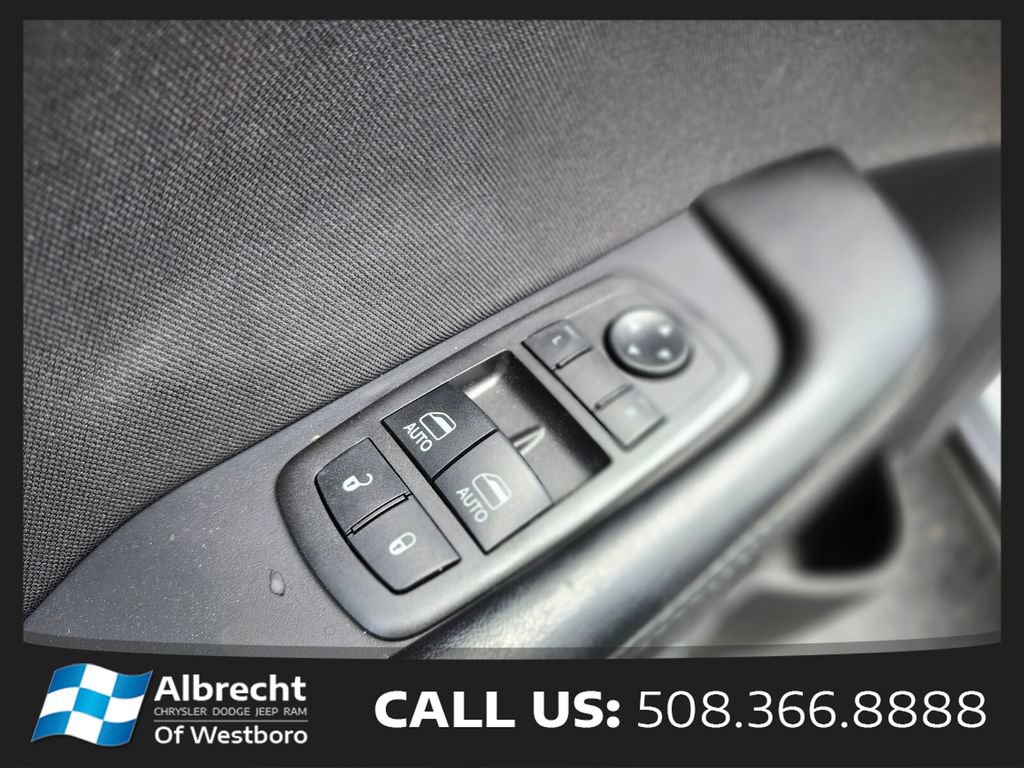 Used 2021 Dodge Challenger R/T Scat Pack RWD image 13