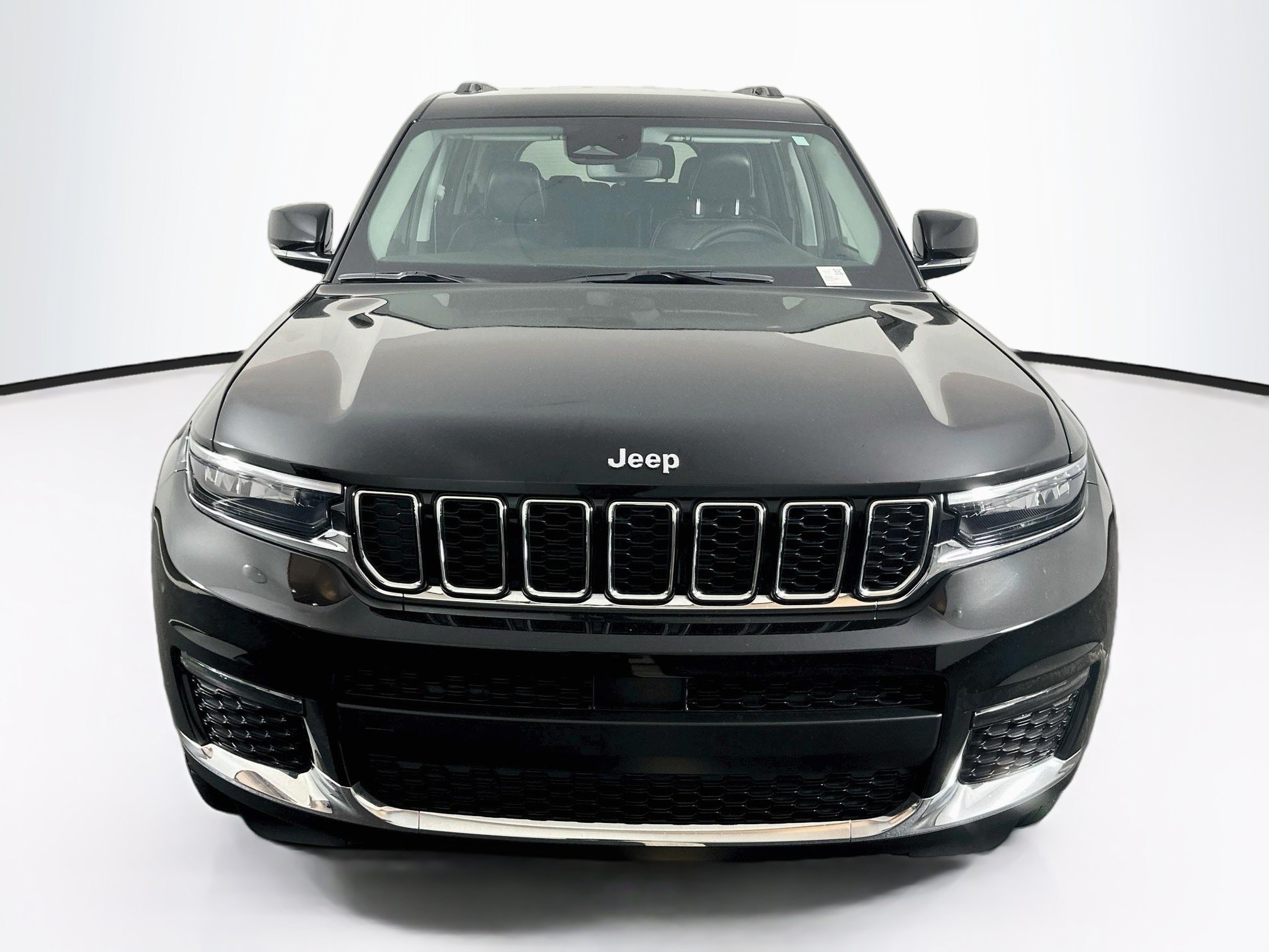 Used 2023 Jeep Grand Cherokee L Limited AWD/4WD image 2