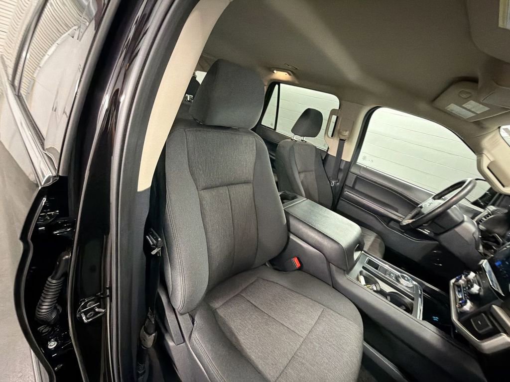 Used 2024 Ford Expedition Max XLT RWD image 27