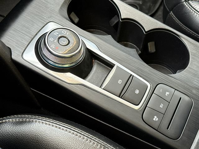 Certified 2022 Ford Escape Titanium image 28