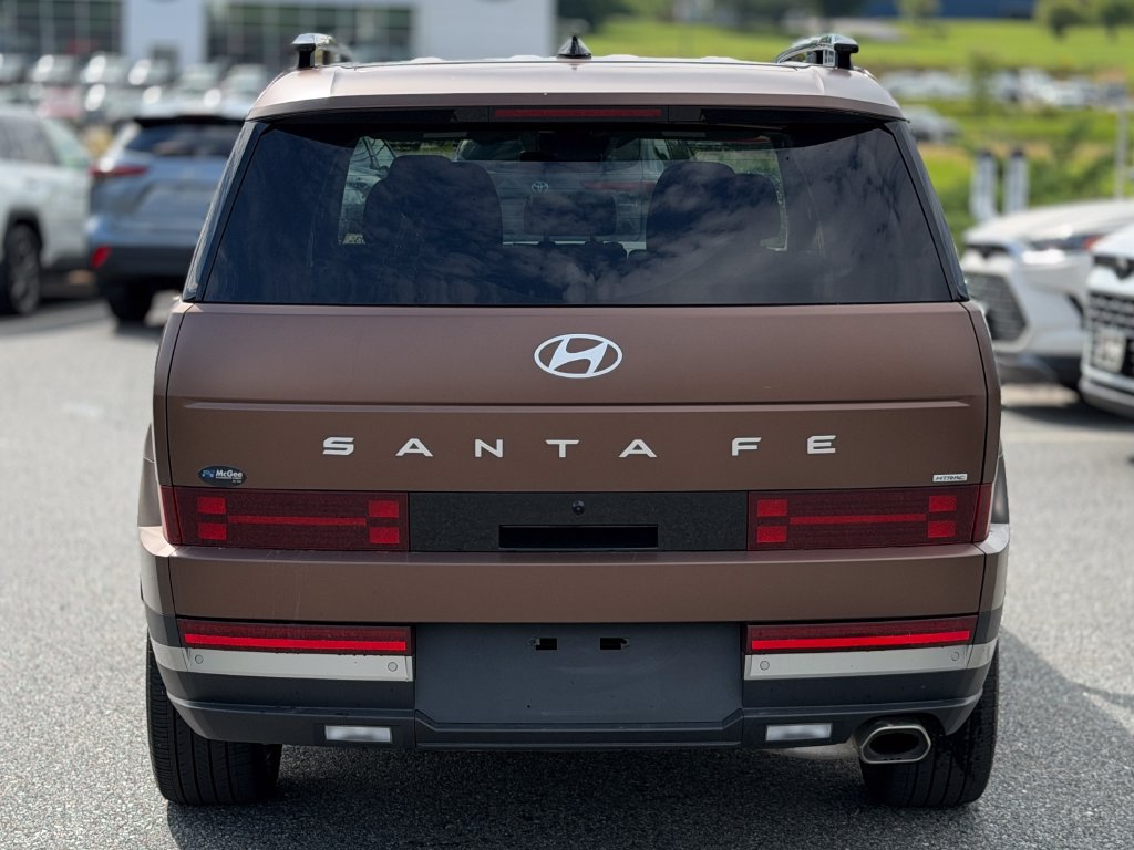 Used 2025 Hyundai Santa Fe Limited AWD/4WD image 4