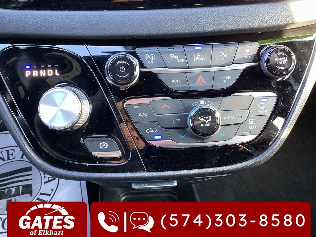 Used 2020 Chrysler Pacifica Touring-L Plus image 28