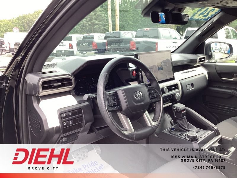 Used 2024 Toyota Tacoma TRD Sport AWD/4WD image 26