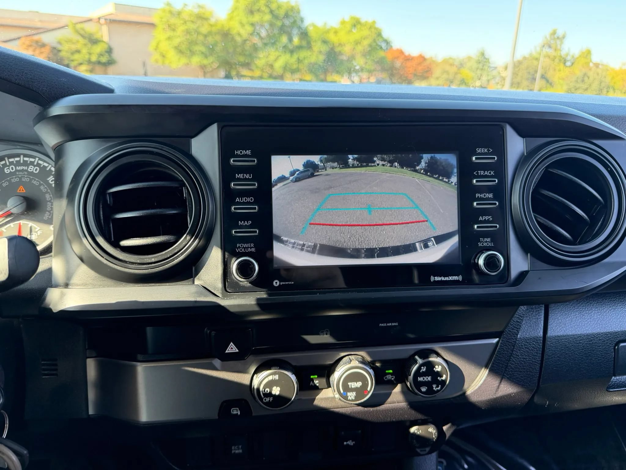 Used 2022 Toyota Tacoma SR RWD image 9